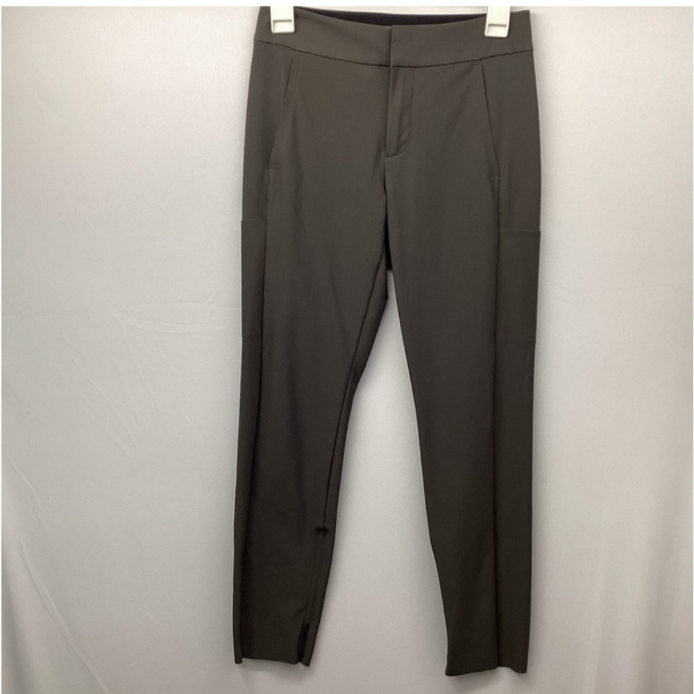 ATHLETA STELLAR TROUSER Women's Pants Size: 2 Color: Olive Green 4 Pockets